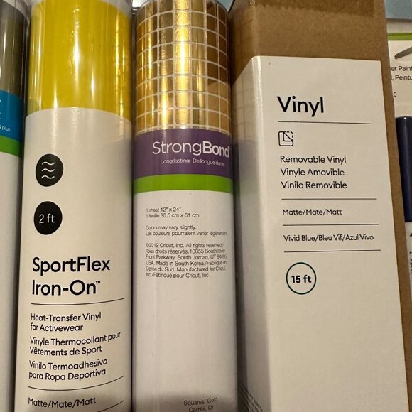 Cricut Bundle Mats Pens Premium Holographic Metallic Heat Transfer Removable - Picture 4 of 10